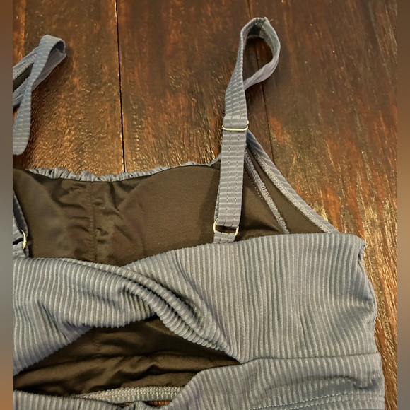 Cupshe Women's Navy Bikini Set with Adjustable Straps - Picture 10 of 13